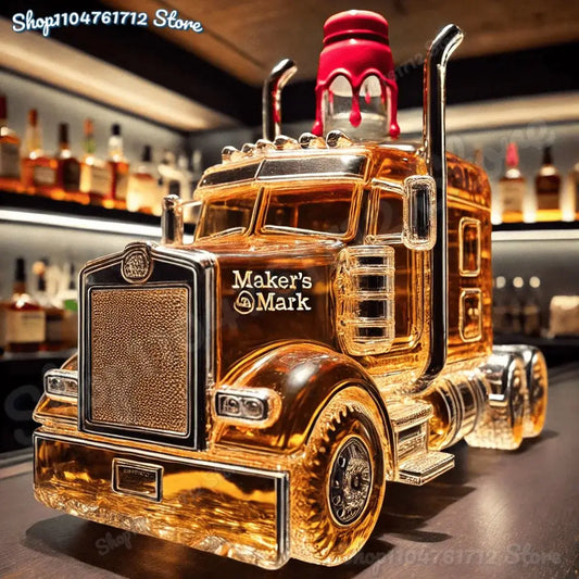 Namų dekoro dovana viskio entuziastams. Automobilio modelis permatomas grafinas